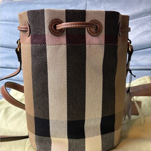Burberry Checkered Bucket Bag NWT - Picture 7 of 9